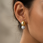 ECLIPSE Aura Pearl Studs