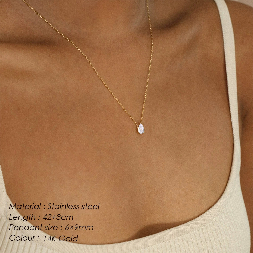 Gold Tone Teardrop Pendant Necklace