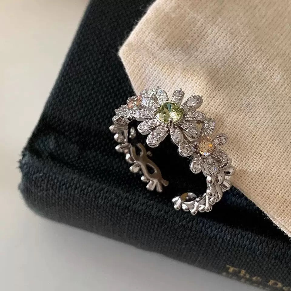 Daisy Bloom Ring