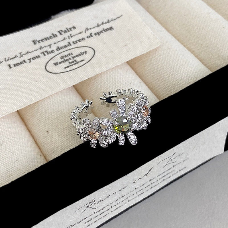 Daisy Bloom Ring