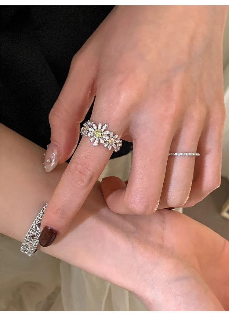 Daisy Bloom Ring